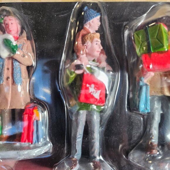 Two Sets of Lemax Village Collection Figurines Holiday Shoppers & Birdbath - Picture 8 of 14